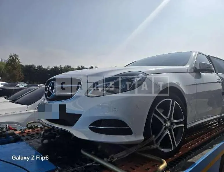 Photo 2 of 7: 2015 Mercedes-Benz E220 CDI — Korean insurance auction