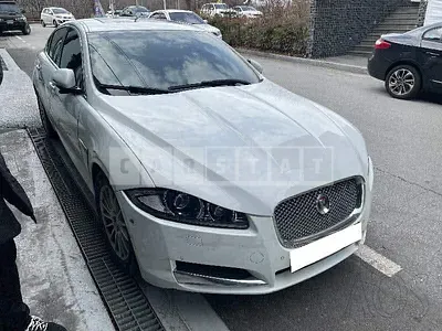 Photo 1 of 18: 2015 Jaguar XF 2.2d, VIN SAJAA05JXFDU78321 — Korean insurance auction