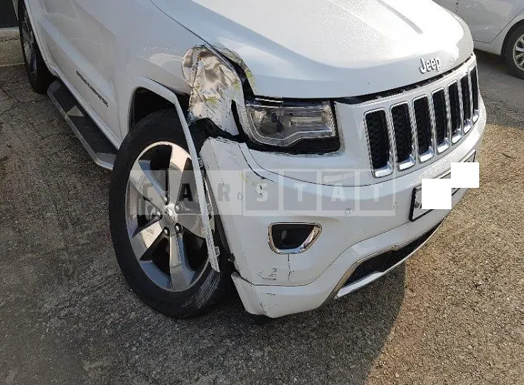 Photo 2 of 7: 2016 Jeep Straw Grand Cherokee, VIN 1C4RJFCM1GC408585 — Korean insurance auction