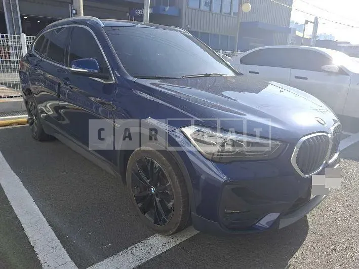 Photo 2 of 9: 2019 BMW X1 xDrive20i Advantage — Korean insurance auction