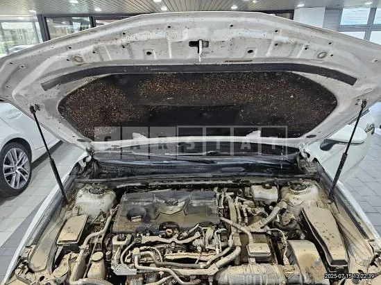 Photo 2 of 8: 2019 Toyota Camry Hybrid — Korean insurance auction
