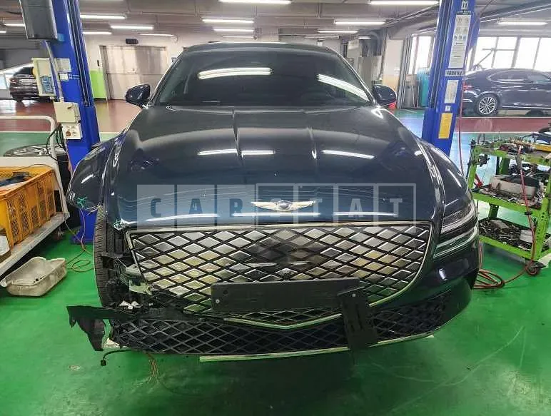Photo 2 of 36: 2021 Genesis G80 Electric Car AWD — Korean insurance auction