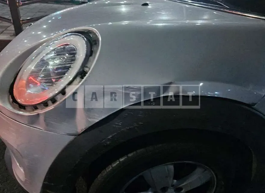 Photo 2 of 5: 2017 MINI 미니 쿠퍼 D 파이브-도어 — Korean insurance auction