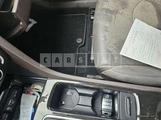 Photo 2 of 25: 2019 Kia K5 — Korean insurance auction