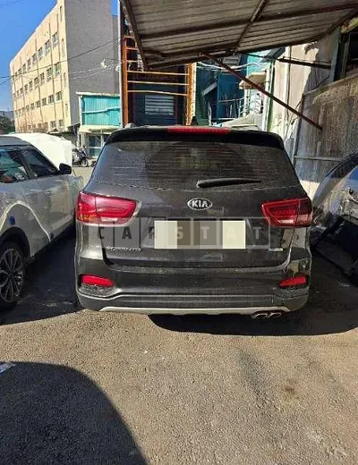 Photo 1 of 13: 2018 Kia Sorento, VIN KNAPH81BBKA488792 — Korean insurance auction