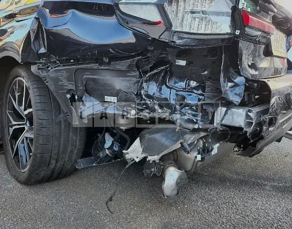 Photo 2 of 9: 2022 BMW 530e, VIN WBA51AG03NCK51239 — Korean insurance auction