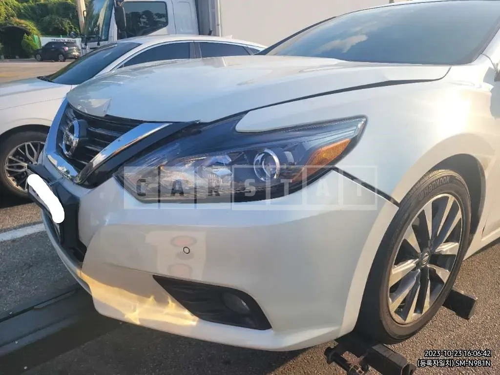 Photo 2 of 12: 2017 Nissan Altima 2.5, VIN 1N4AL3APXHC106805 — Korean insurance auction