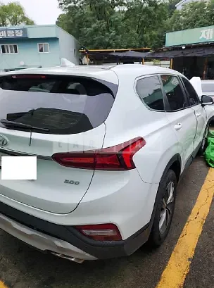 Photo 2 of 18: 2019 Hyundai Santa Fe — Korean insurance auction
