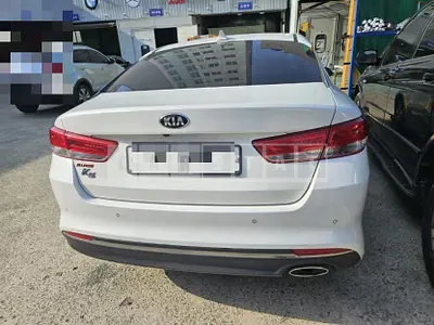 Photo 1 of 9: 2015 Kia K5 2.0 — Korean insurance auction