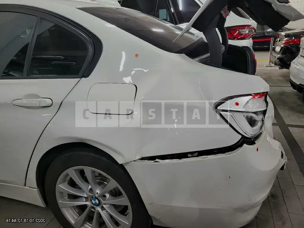 Photo 2 of 9: 2017 BMW 320d, VIN WBA8C5100HK857292 — Korean insurance auction