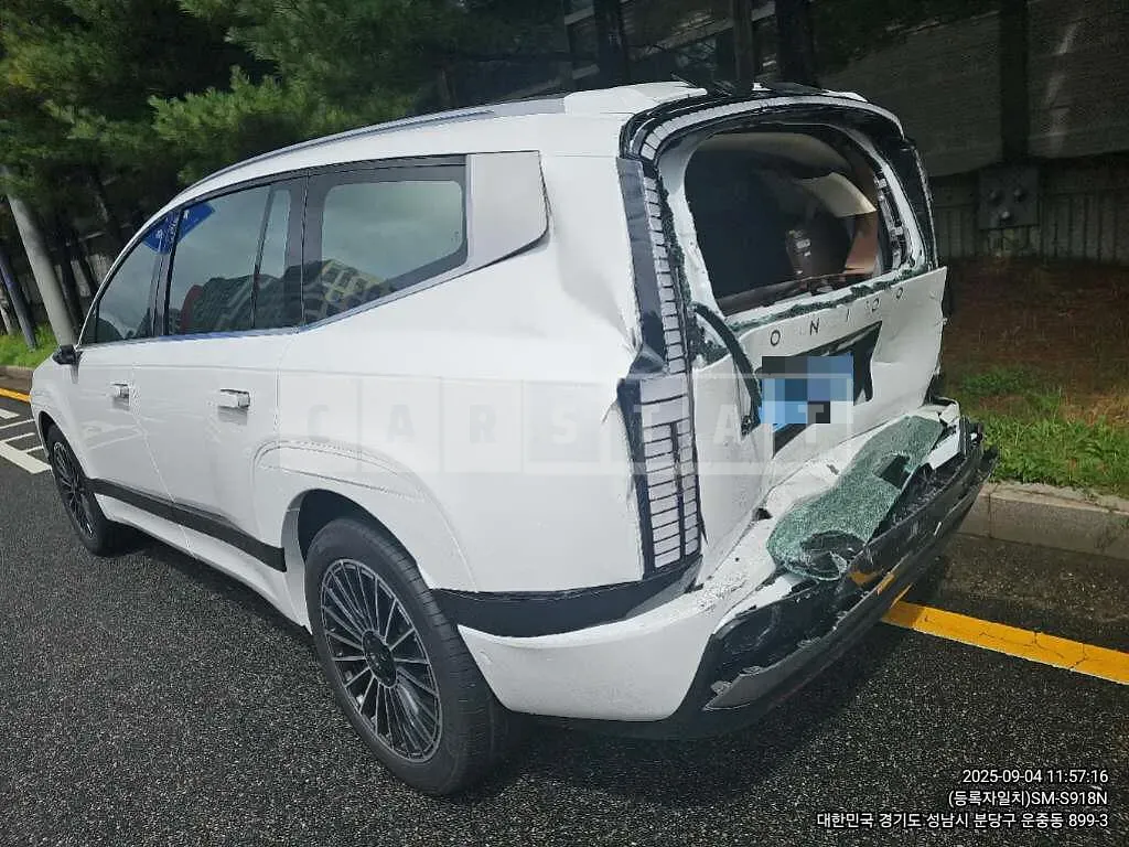 Photo 2 of 9: 2025 Hyundai IONIQ 9 AWD — Korean insurance auction