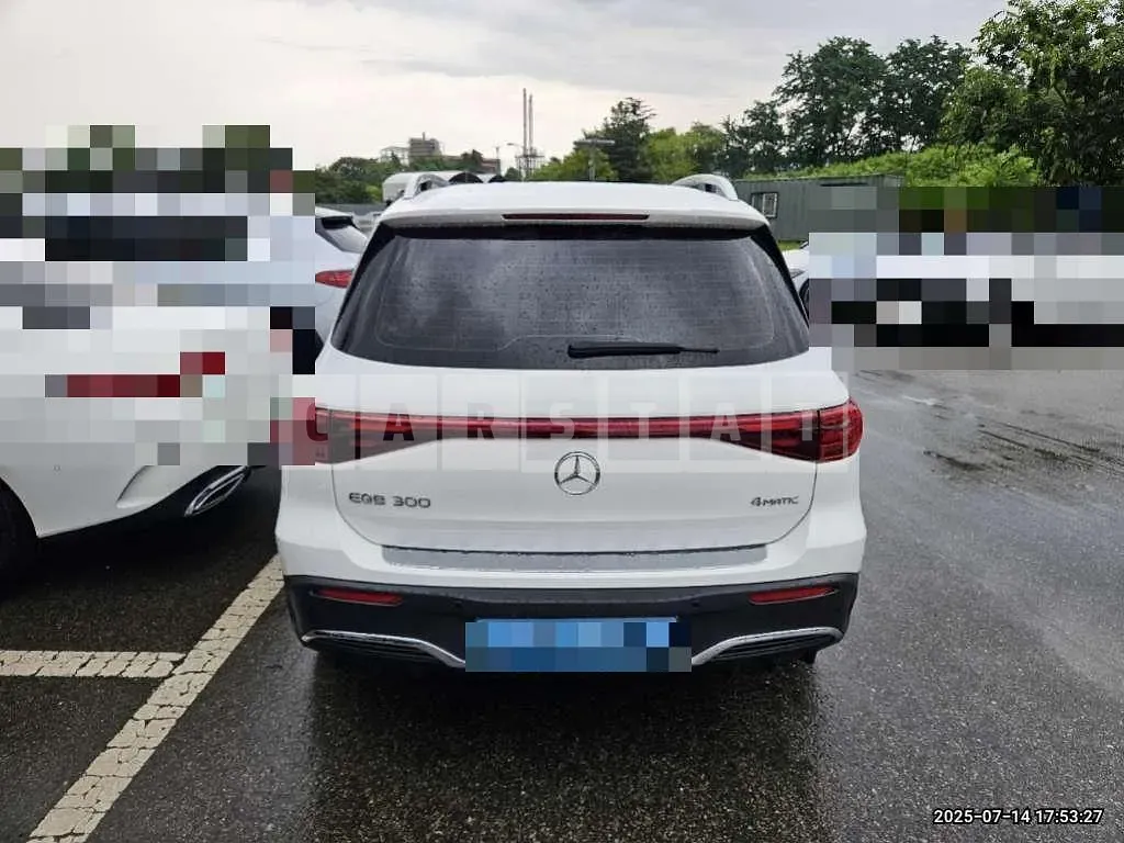 Photo 2 of 8: 2024 Mercedes-Benz EQB300 4Matic — Korean insurance auction