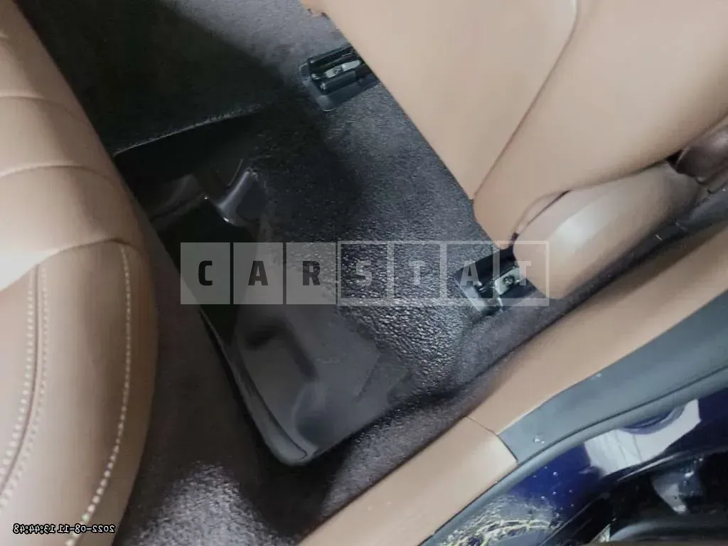 Photo 2 of 9: 2019 Mercedes-Benz E220, VIN WDDZF0EB0KA661563 — Korean insurance auction