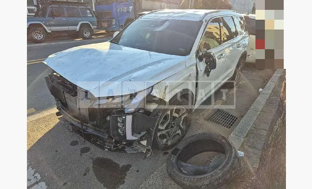 Photo 2 of 12: 2023 Hyundai Palisade — Korean insurance auction