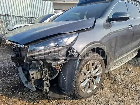 Photo 2 of 20: 2018 Kia Sorento, VIN KNAPH81BBJA405188 — Korean insurance auction