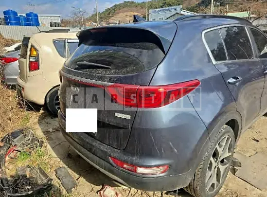 Photo 2 of 10: 2018 Kia Sportage — Korean insurance auction