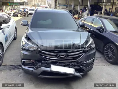 Photo 1 of 12: 2017 Hyundai Santa Fe, VIN KMHSW81UBJU792218 — Korean insurance auction