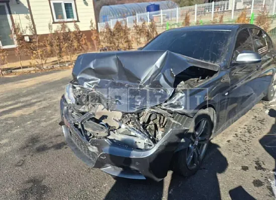 Photo 2 of 11: 2018 BMW 320d — Korean insurance auction