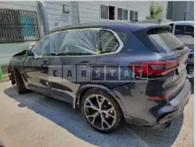Photo 1 of 9: 2022 BMW X5 xDrive 30d, VIN WBAJU8103N9J47936 — Korean insurance auction