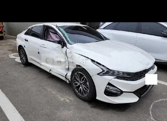 Photo 2 of 13: 2022 Kia K5, VIN KNAG741BBNA193030 — Korean insurance auction