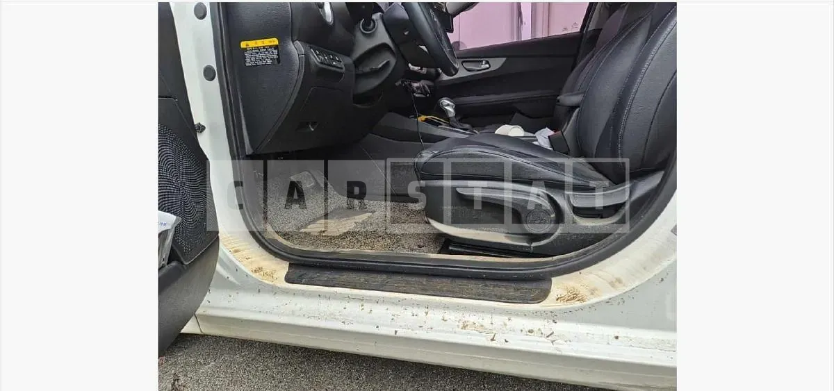 Photo 2 of 15: 2018 Kia Kz — Korean insurance auction