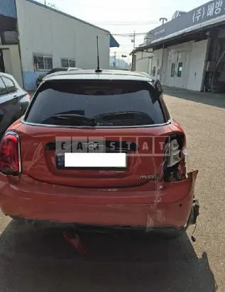 Photo 2 of 20: 2019 MINI Cooper — Korean insurance auction