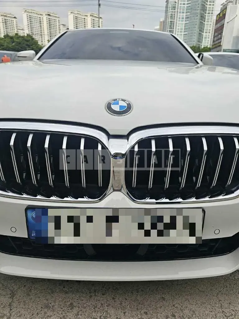 Photo 2 of 44: 2022 BMW 530i xDrive — Korean insurance auction