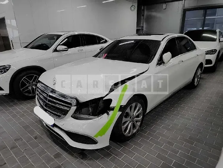 Photo 2 of 9: 2017 Mercedes-Benz E220 d 4Matic, VIN WDDZF0FB3HA246678 — Korean insurance auction