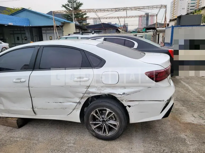Photo 2 of 8: 2023 Kia K3 1.6 — Korean insurance auction