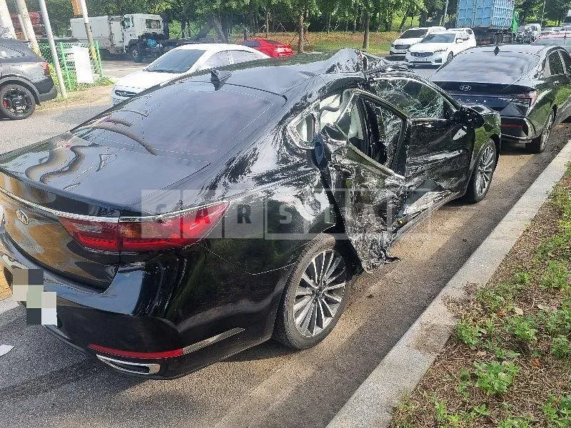 Photo 2 of 8: 2018 Kia K7 — Korean insurance auction