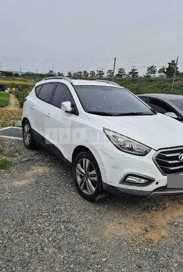 Photo 2 of 10: 2014 Hyundai Tucson ix 4WD — Korean insurance auction