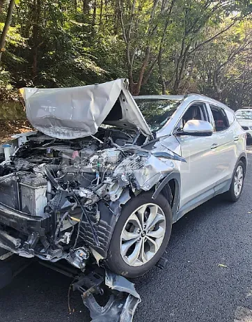 Photo 2 of 20: 2015 Hyundai Santa Fe, VIN KMHSW81XBFU400029 — Korean insurance auction