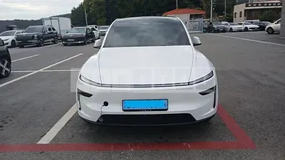 2026 Tesla Model Y Premium RWD