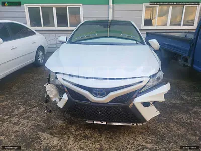 Photo 1 of 13: 2018 Toyota Camry Hybrid, VIN JTNB21HKXJ3011484 — Korean insurance auction