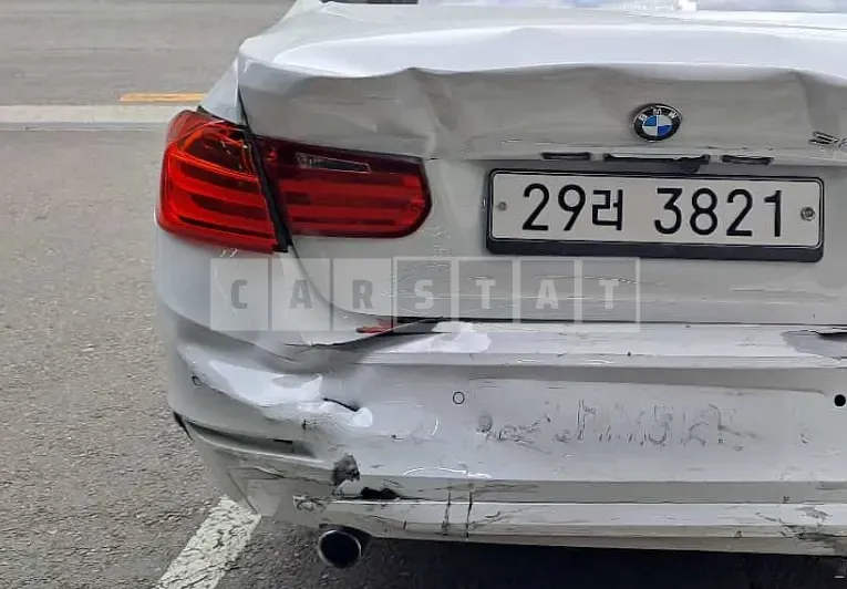 Photo 2 of 11: 2015 BMW 320d, VIN WBA3D3101FK277090 — Korean insurance auction