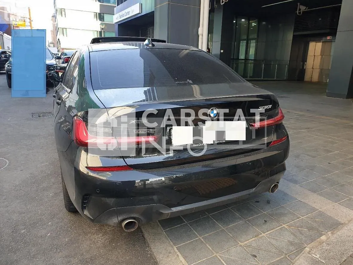 Photo 2 of 5: 2019 BMW 330i xDrive M Sport Package, VIN WBA5R9109KFH29001 — Korean insurance auction