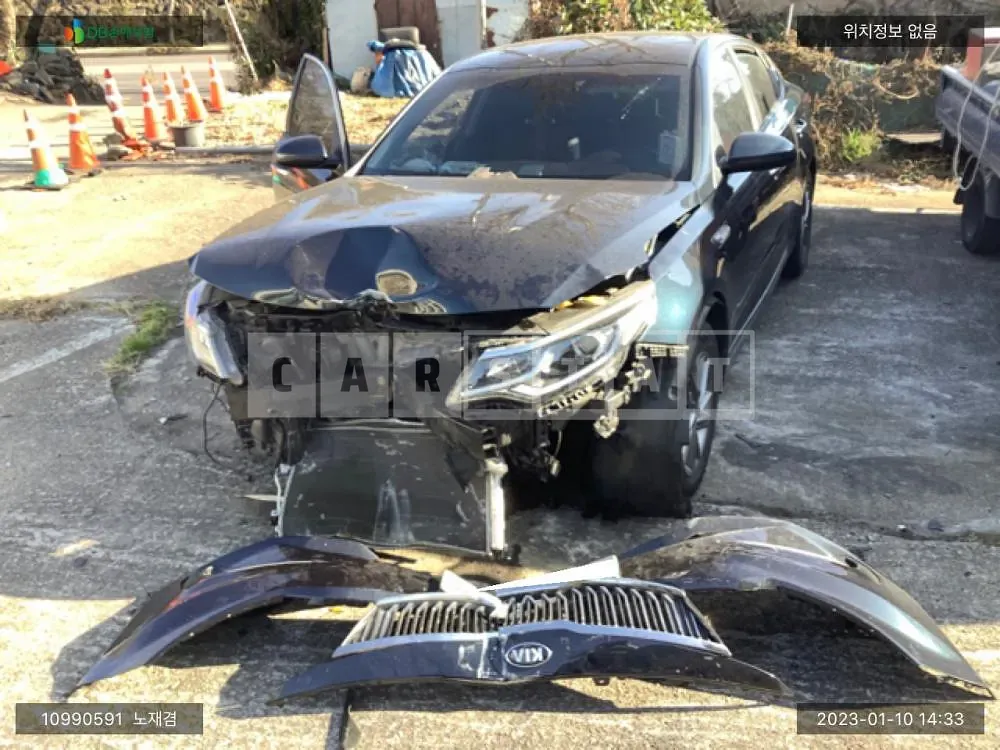 Photo 2 of 19: 2018 Kia K5, VIN KNAGS416BKA256131 — Korean insurance auction