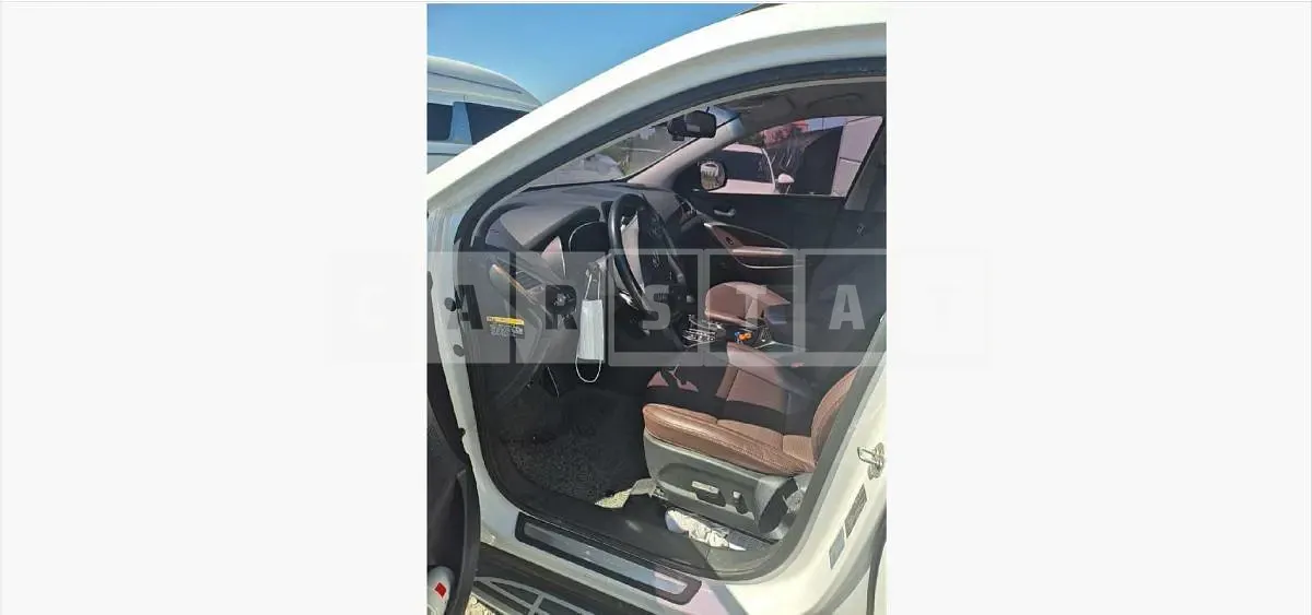 Photo 2 of 35: 2017 Hyundai Santa Fe DM (4WD) — Korean insurance auction