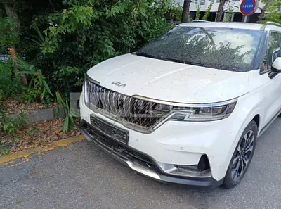 Photo 1 of 8: 2023 Kia Carnival — Korean insurance auction