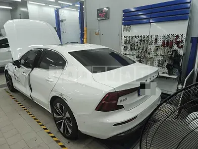2023 Volvo S60B5