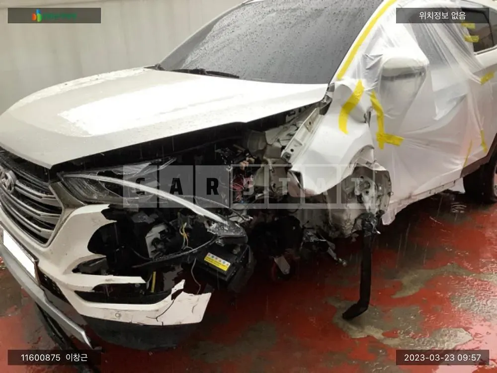 Photo 2 of 11: 2016 Hyundai Tucson, VIN KMHJ581ABHU321098 — Korean insurance auction