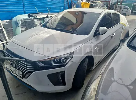 Photo 2 of 47: 2017 Hyundai Modern Ionic, VIN KMHC951DGHU034458 — Korean insurance auction