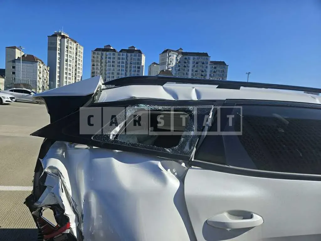 Photo 2 of 16: 2024 Kia Sportage — Korean insurance auction