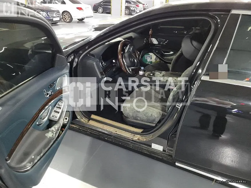 Photo 2 of 9: 2019 Mercedes-Benz S560 4Matic L, VIN WDDUG8GB4KA495776 — Korean insurance auction