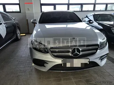 Photo 1 of 25: 2019 Mercedes-Benz Sandsbenz E300 — Korean insurance auction