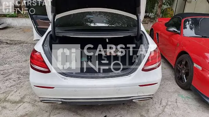 Photo 2 of 26: 2018 Mercedes-Benz Substance E220 d 4Matic, VIN WDDZFDFB9JA462590 — Korean insurance auction
