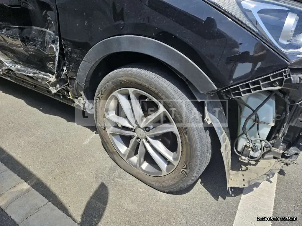 Photo 2 of 14: 2016 Hyundai Santa Fe — Korean insurance auction