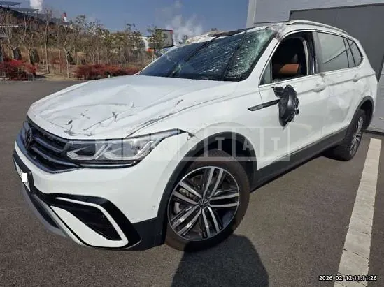 Photo 2 of 23: 2023 Volkswagen Tiguan Allspace, VIN WVGZZZ5N5PM014240 — Korean insurance auction