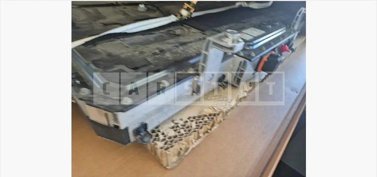 Photo 2 of 34: 2025 Hyundai (parts) IONIQ 9 7-Seater Battery — Korean insurance auction