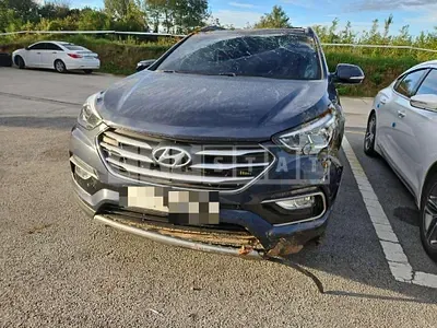 Photo 1 of 37: 2016 Hyundai Santa Fe DM — Korean insurance auction